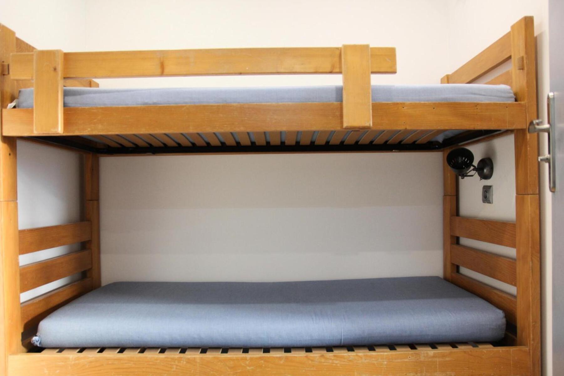 Neves - Location: Ensoleille Pour 4 Personnes Dans Un Quartier Anime * Val Thorens