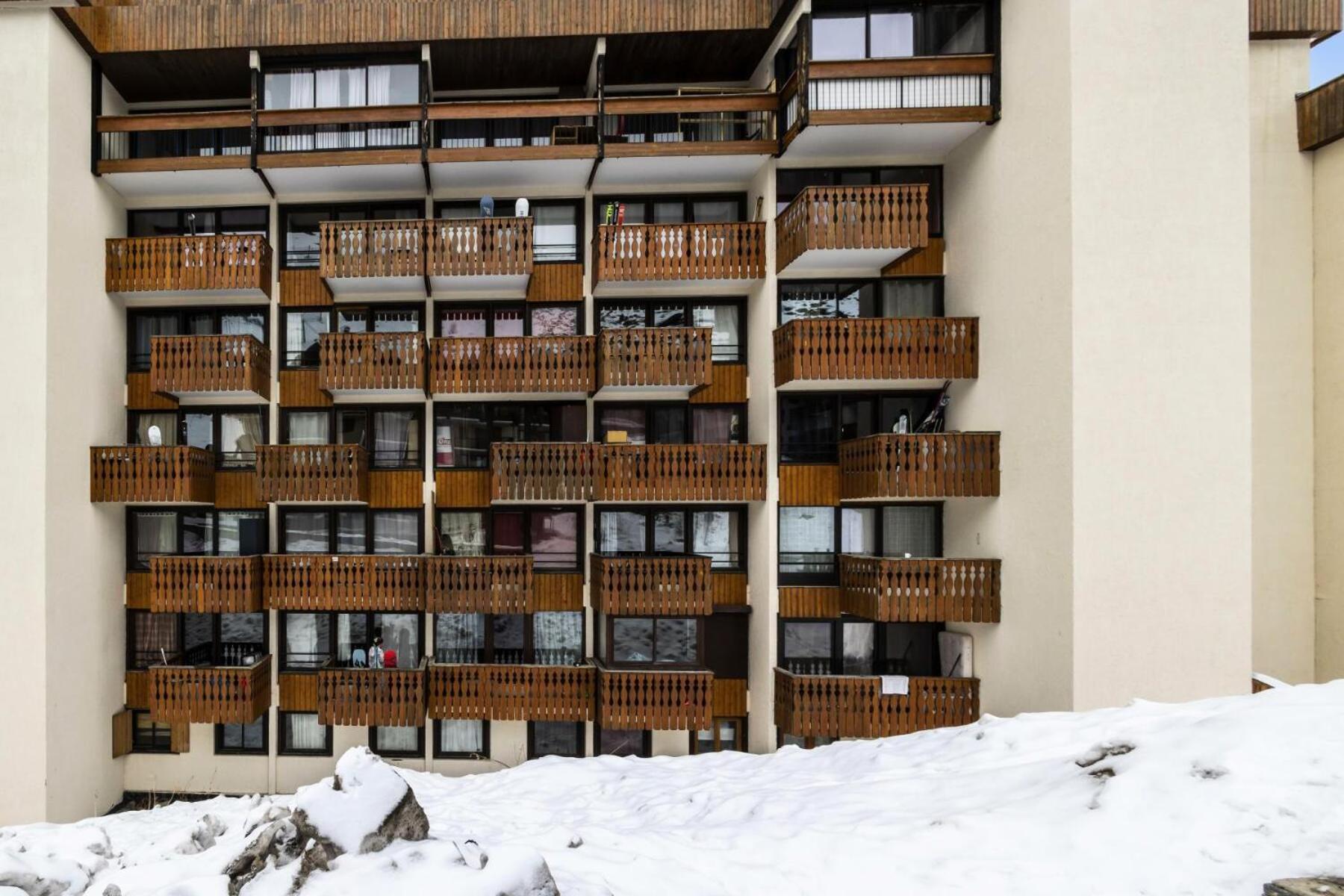 Neves - Location: Ensoleille Pour 4 Personnes Dans Un Quartier Anime *